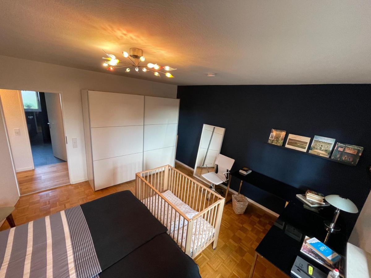 Esslingen Apartment: Long-Stay Comfort near Stuttgart Messe & Airport Altbach Exterior photo